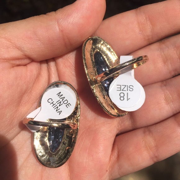 Statement Ring 🌿 - Picture 3 of 3